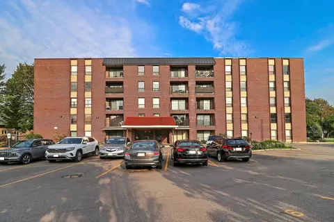 6330 W Lincoln Ave #4E, Morton Grove, IL 60053