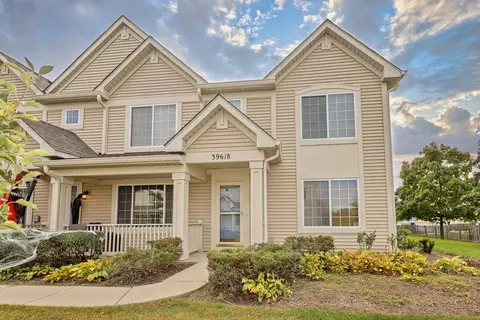 39618 N Warren Ln, Beach Park, IL 60083