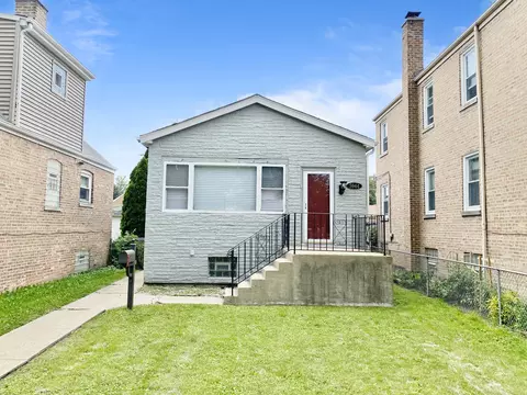5944 S Tripp Ave, Chicago, IL 60629