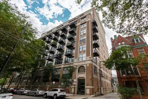 221 E Cullerton St #301, Chicago, IL 60616