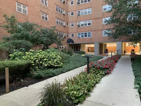4960 N Marine Dr #1118, Chicago, IL 60640