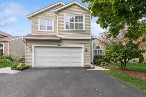 1674 Vineyard Dr, Gurnee, IL 60031