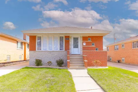 615 Saginaw Ave, Calumet City, IL 60409