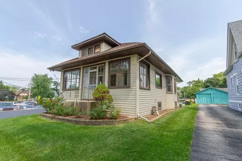 307 Marguerite St, Elgin, IL 60123