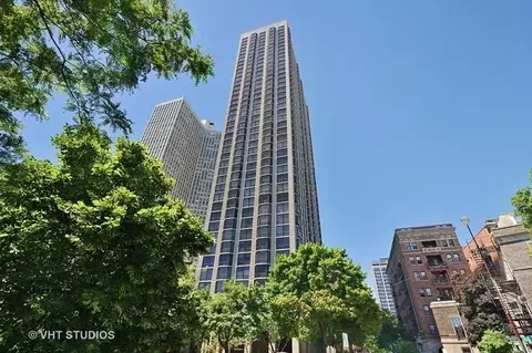 2650 N Lakeview Ave #2102, Chicago, IL 60614