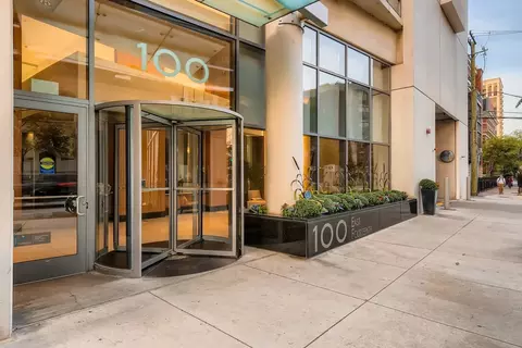 100 E 14th St #1409, Chicago, IL 60605