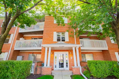 4750 N Elston Ave #304D, Chicago, IL 60630