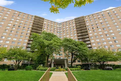 7033 N Kedzie Ave #1016, Chicago, IL 60645