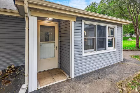 6722 Pheasant Trl, Cary, IL 60013 photo 2
