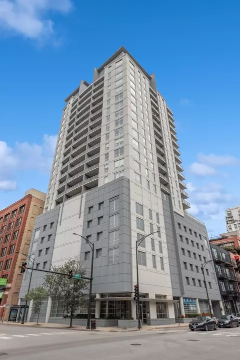 330 W Grand Ave #2104, Chicago, IL 60654