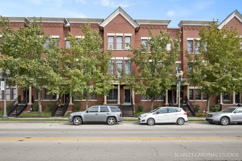 155 S Grove Ave, Elgin, IL 60120