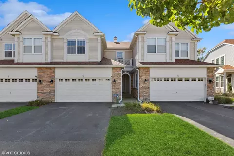 5 Kelsey Ct, Algonquin, IL 60102