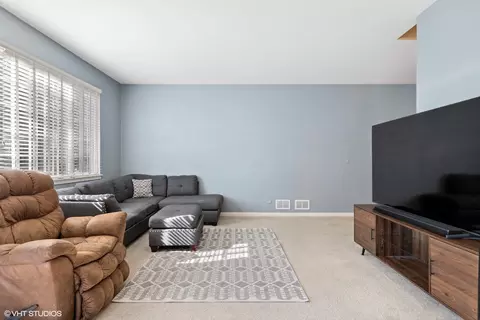 5 Kelsey Ct, Algonquin, IL 60102 photo 4