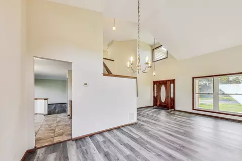 663 Grenache Ct, Bartlett, IL 60103 photo 12