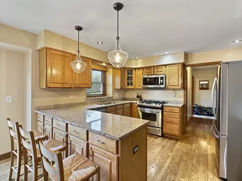 3511 Lakeview Dr, Algonquin, IL 60102 photo 8