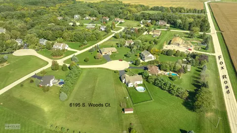 6195 S Woods Ct, Yorkville, IL 60560