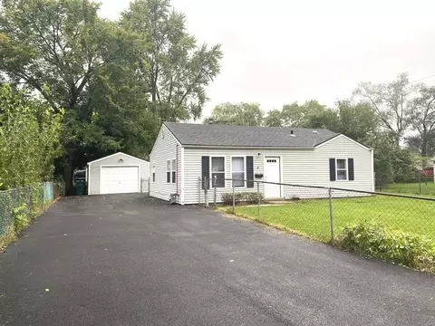 8 Luana Rd, Joliet, IL 60433