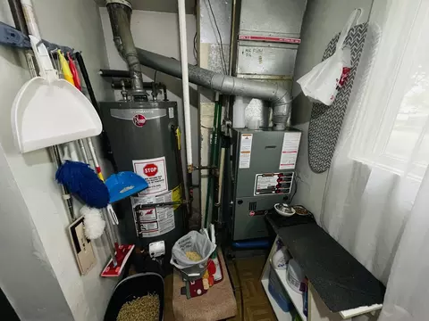 Undisclosed, Elgin, IL 60120 photo 14