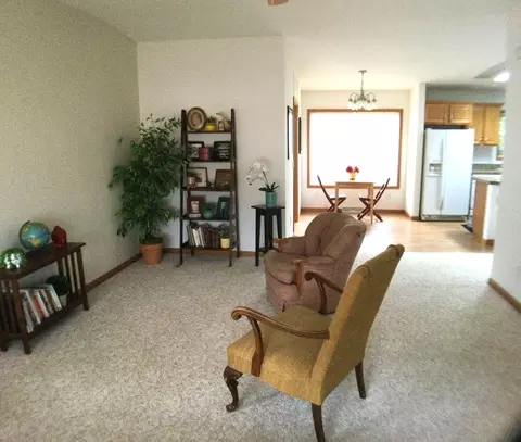 307 Elder Ln, Belvidere, IL 61008 photo 2
