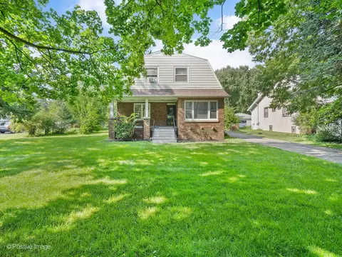 8130 W 27th St, North Riverside, IL 60546