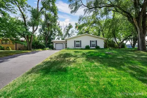 2719 Killarney Dr, Cary, IL 60013