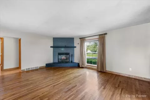 2719 Killarney Dr, Cary, IL 60013 photo 4