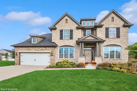 10048 El Cameno Real Dr, Orland Park, IL 60462