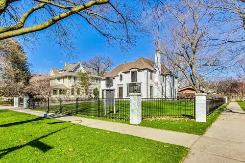703 Thatcher Ave, River Forest, IL 60305 photo 2