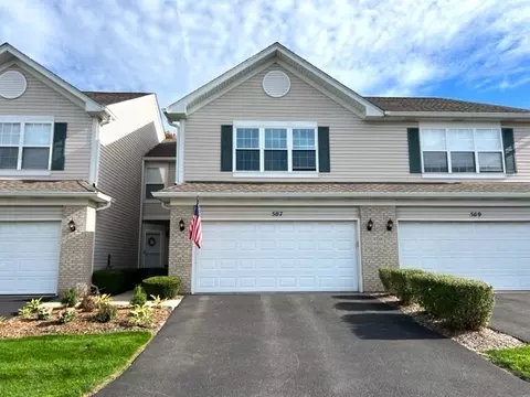 507 Windham Cove Dr, Crystal Lake, IL 60014
