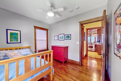 553 Webford Ave, Des Plaines, IL 60016 photo 13