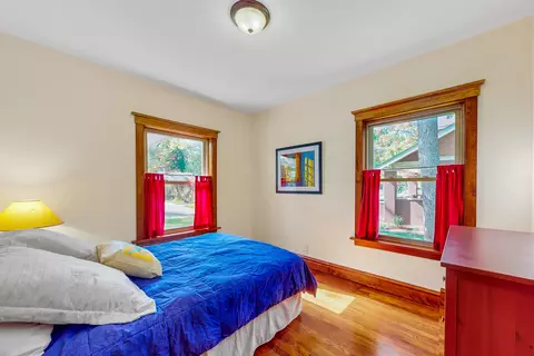 553 Webford Ave, Des Plaines, IL 60016 photo 15