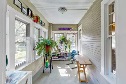 553 Webford Ave, Des Plaines, IL 60016 photo 11