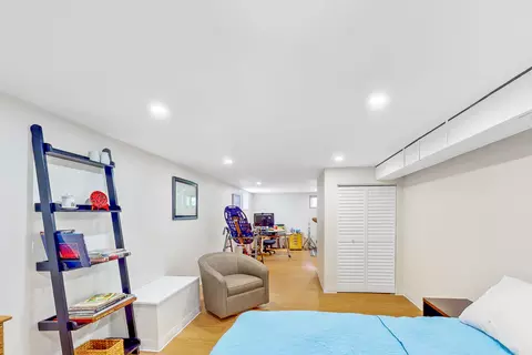 553 Webford Ave, Des Plaines, IL 60016 photo 34