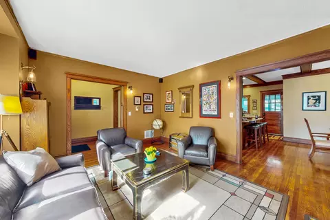 553 Webford Ave, Des Plaines, IL 60016 photo 4