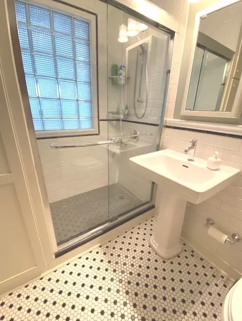 553 Webford Ave, Des Plaines, IL 60016 photo 17