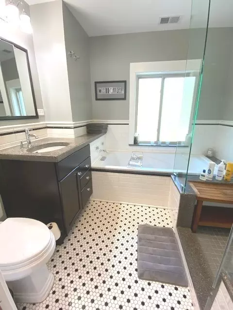 553 Webford Ave, Des Plaines, IL 60016 photo 22