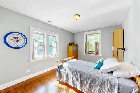 553 Webford Ave, Des Plaines, IL 60016 photo 24