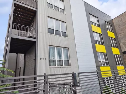 1708 W Cermak Rd #1W, Chicago, IL 60608