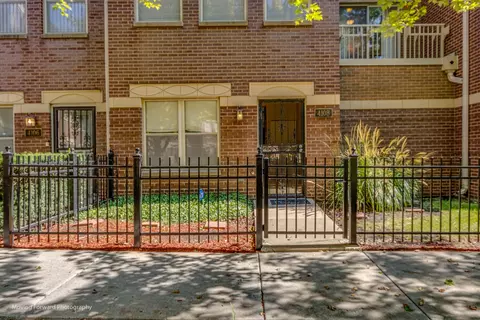 4108 S Maryland Ave, Chicago, IL 60653