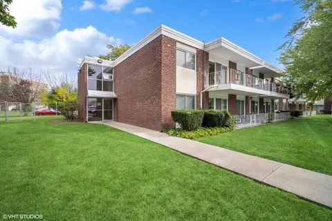 127 N Wolf Rd #38A, Wheeling, IL 60090 photo 2