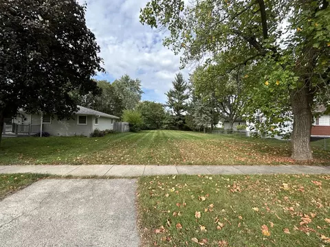 4616 Pine Al Dr, Machesney Park, IL 61115