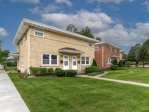 403 S Elmhurst Rd, Mount Prospect, IL 60056