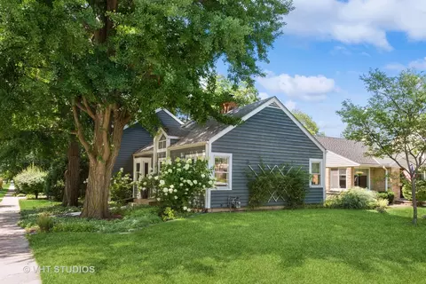 319 E Harrison Ave, Wheaton, IL 60187 photo 2