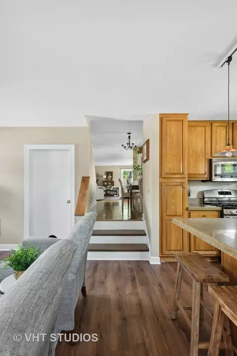 319 E Harrison Ave, Wheaton, IL 60187 photo 15