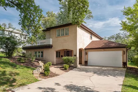 4609 Puffer Rd, Downers Grove, IL 60515