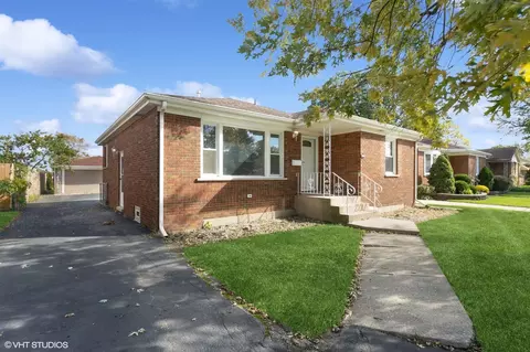 15943 Carol Ave, Harvey, IL 60426