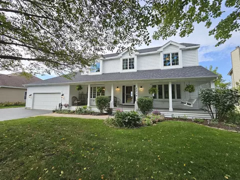 1214 Gerry St, Woodstock, IL 60098