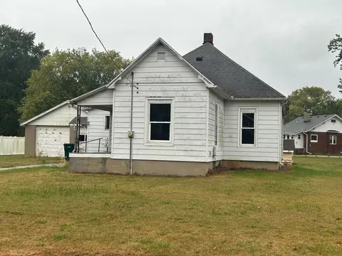 8 Forrest Ave, Danville, IL 61832