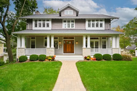 461 N Montclair Ave, Glen Ellyn, IL 60137