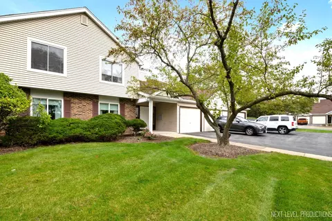 7030 Dover Ct #203, Woodridge, IL 60517